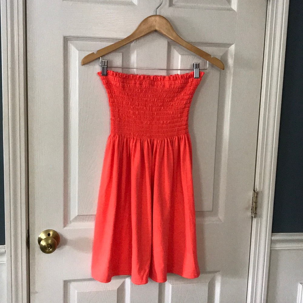 Beach cover up! So cute can be worn as dress. Med